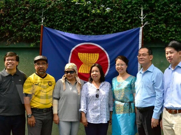 ວັນບຸນ“ຄອບຄົວອາຊຽນ”ຖືກຈັດຂຶ້ນຢູ່ອາກຊັງຕິນຢ່າງຟົດຟື້ນ